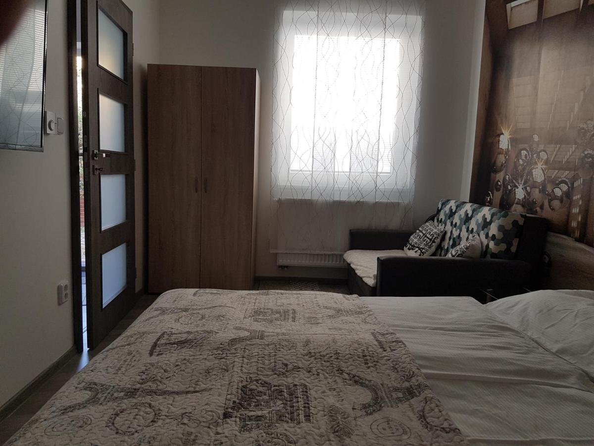 Olomouc New1 Apartment Bagian luar foto